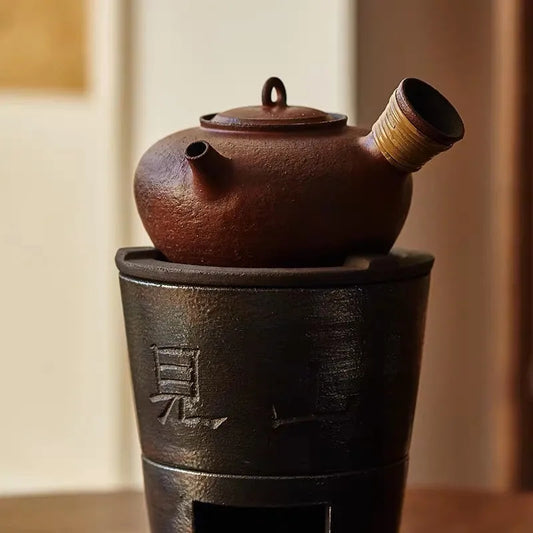 Xiyuan Tea is brewed in a furnace, with a charcoal stove on the side of the mountain